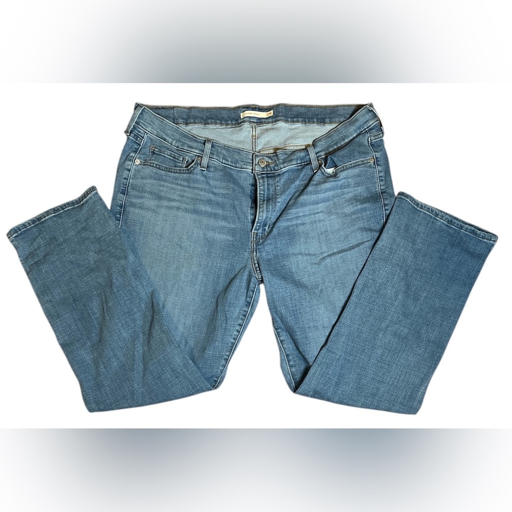 Levi’s Classic Blue Women's Jeans EUC 💜